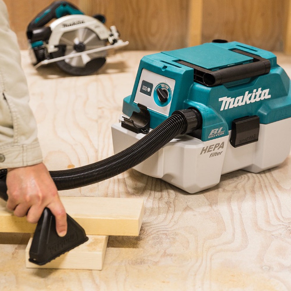 MAKITA 18V 7.5L Brushless Wet/Dry Vacuum Skin DVC750LZX1